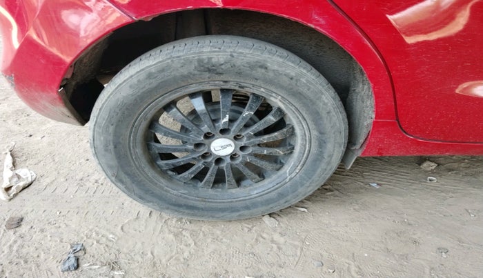 2017 Maruti Baleno DELTA PETROL 1.2, Petrol, Manual, 1,13,063 km, tyre