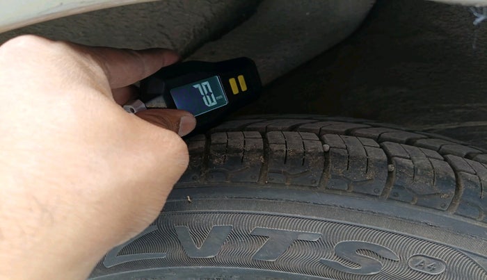 2013 Hyundai i10 MAGNA 1.2, Petrol, Manual, 71,539 km, tyre