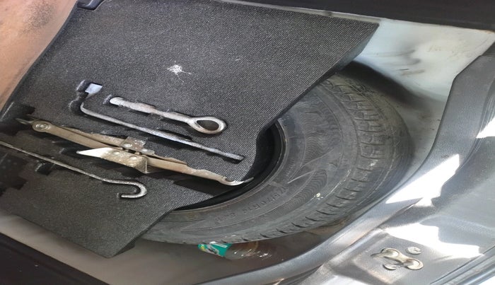 2018 Honda Jazz 1.2L I-VTEC V, Petrol, Manual, 69,798 km, tyre