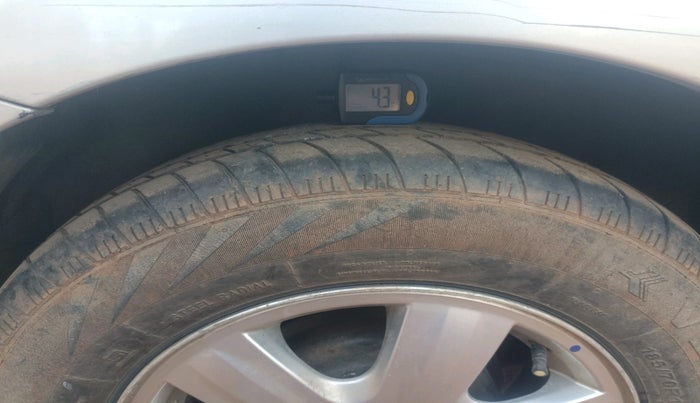 2008 Maruti Swift Dzire ZXI 1.3, Petrol, Manual, 99,882 km, tyre