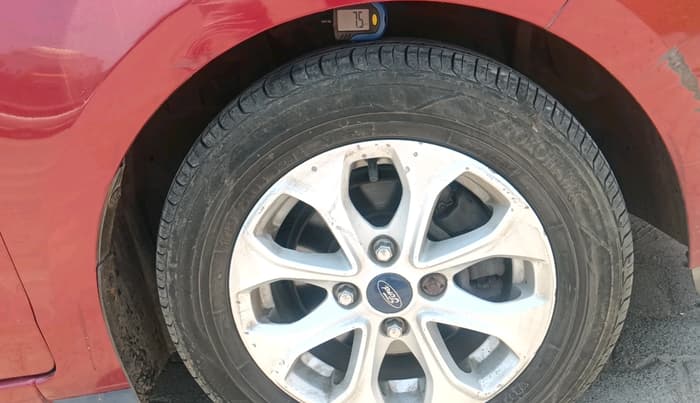 2015 Ford Figo Aspire TITANIUM1.5 DIESEL, Diesel, Manual, 93,089 km, tyre