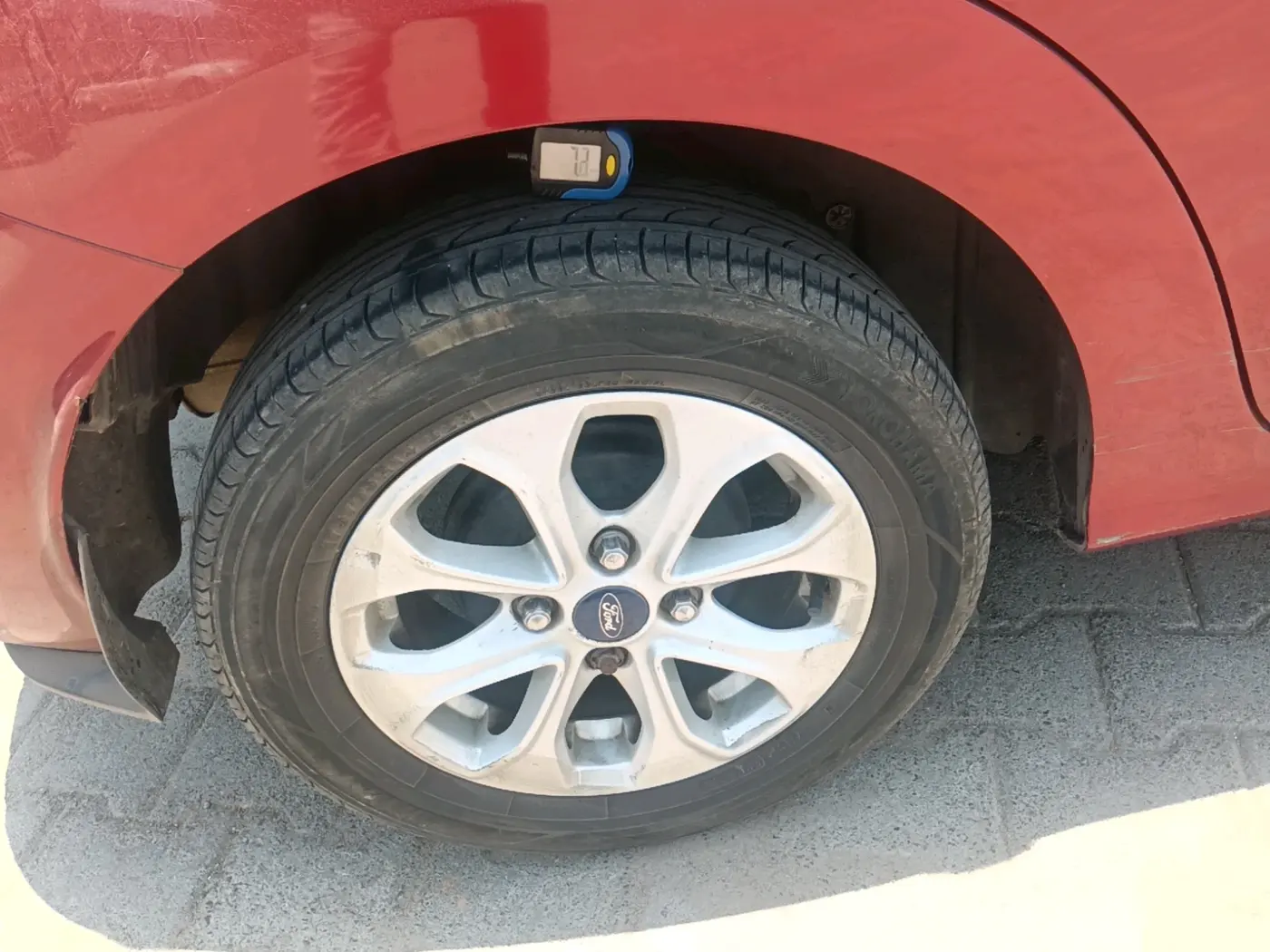 2015 Ford Figo Aspire TITANIUM1.5 DIESEL, Diesel, Manual, 93,089 km, tyre