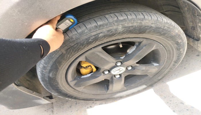 2014 Honda City 1.5L I-VTEC SV, Petrol, Manual, 83,743 km, tyre