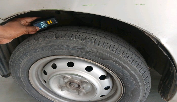 2011 Maruti Wagon R 1.0 LXI, Petrol, Manual, 72,004 km, tyre
