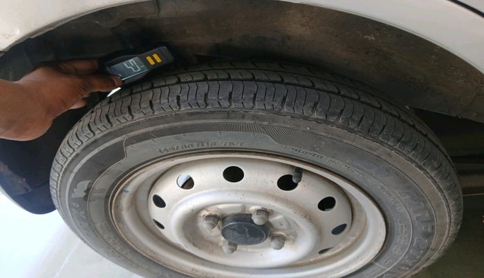 2011 Maruti Wagon R 1.0 LXI, Petrol, Manual, 72,004 km, tyre