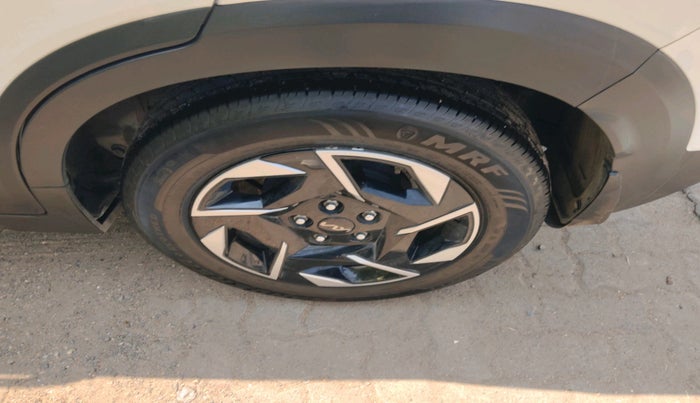 2024 KIA SONET HTK (O) 1.5 Diesel MT, Diesel, Manual, 66,201 km, tyre