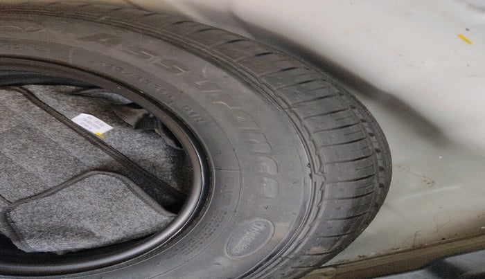 2024 KIA SONET HTK (O) 1.5 Diesel MT, Diesel, Manual, 66,201 km, tyre