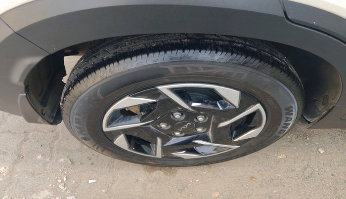 2024 KIA SONET HTK (O) 1.5 Diesel MT, Diesel, Manual, 66,201 km, tyre