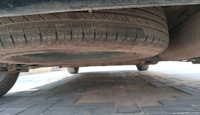 2022 KIA CARENS LUXURY PLUS 1.4 PETROL DCT 7 STR, Petrol, Automatic, 51,352 km, tyre