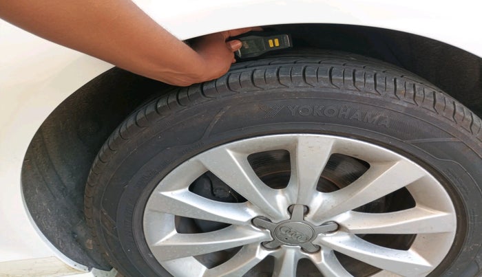 2014 Audi A6 35 TDI PREMIUM PLUS, Diesel, Manual, 1,22,405 km, tyre