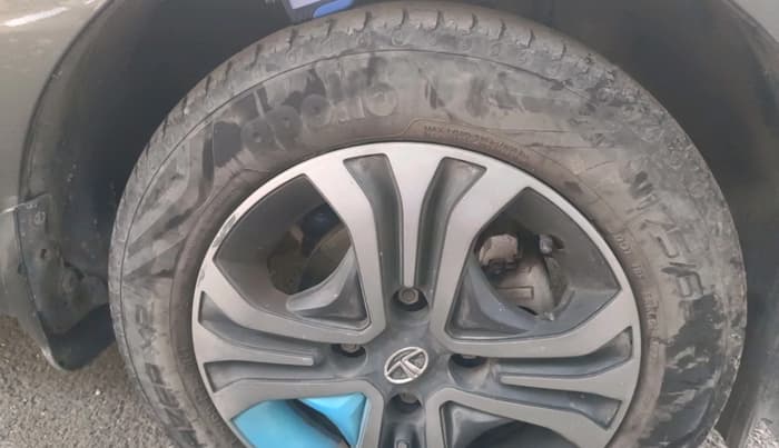 2022 Tata TIGOR EV XZ PLUS, Electric, Automatic, 36,886 km, tyre