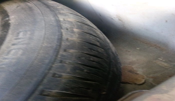 2013 Hyundai i20 SPORTZ 1.4 CRDI, Diesel, Manual, 99,469 km, tyre