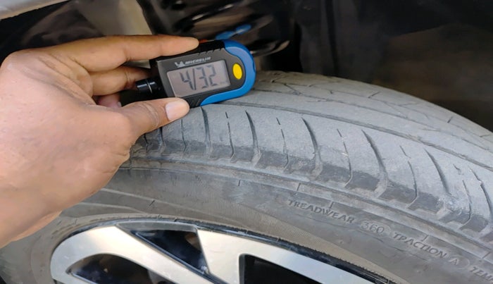 2024 Nissan MAGNITE XV PREMIUM TURBO CVT, Petrol, Automatic, 23,748 km, tyre