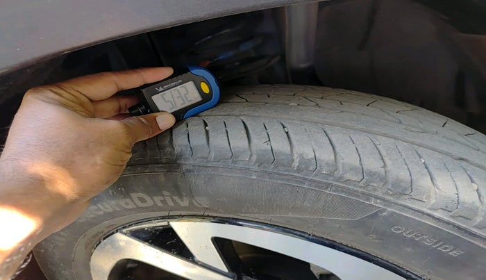 2024 Nissan MAGNITE XV PREMIUM TURBO CVT, Petrol, Automatic, 23,748 km, tyre