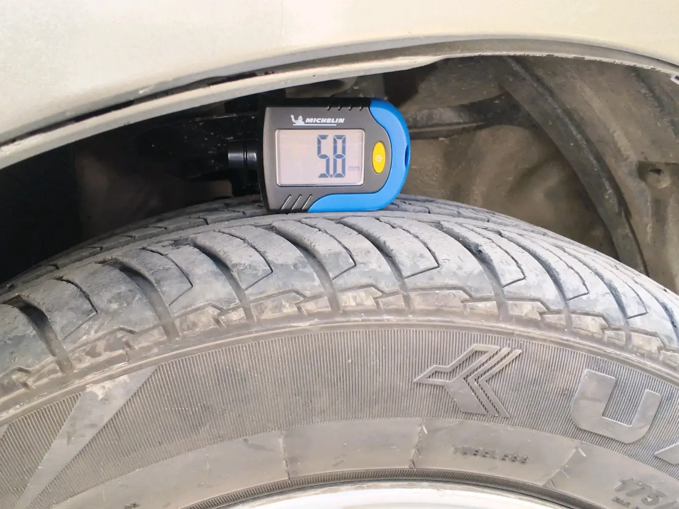 2010 Honda City 1.5L I-VTEC V AT, CNG, Automatic, 1,36,499 km, tyre