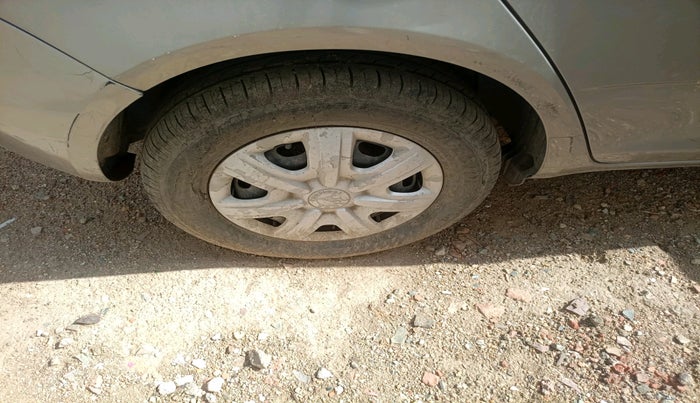 2011 Skoda Fabia ACTIVE 1.2 MPI, Petrol, Manual, 1,49,308 km, tyre