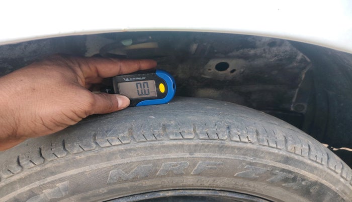 2012 Maruti Wagon R 1.0 LXI CNG, CNG, Manual, 1,11,567 km, tyre