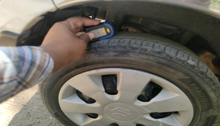 2015 Maruti Alto K10 VXI, Petrol, Manual, 99,255 km, tyre