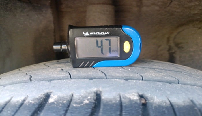 2021 Tata ALTROZ XZ PETROL, Petrol, Manual, 29,239 km, tyre