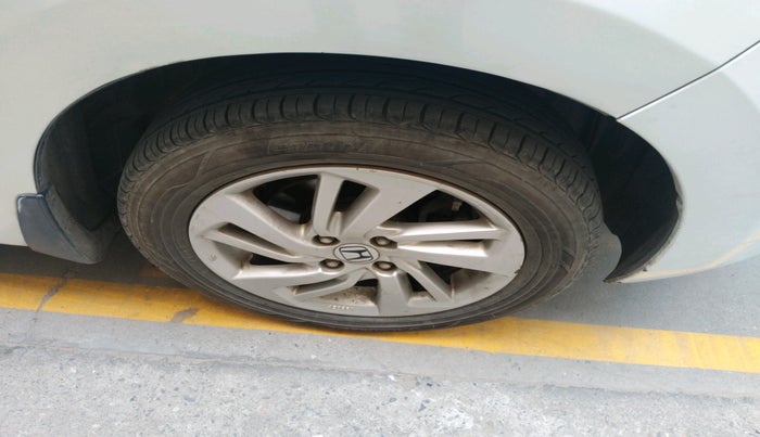 2017 Honda Jazz 1.2L I-VTEC V, Petrol, Manual, 83,727 km, tyre