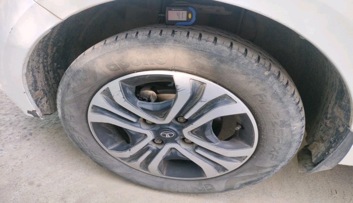 2024 Tata Tiago XTA CNG , CNG, Automatic, 45,816 km, tyre