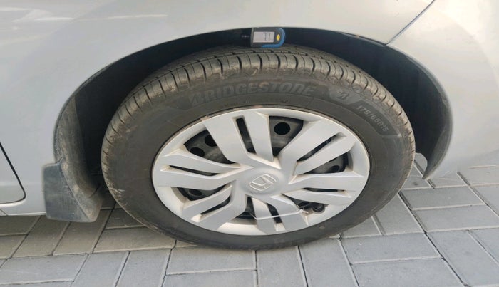 2015 Honda Jazz 1.2L I-VTEC SV, Petrol, Manual, 73,330 km, tyre