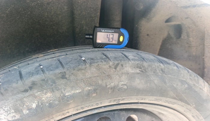 2016 Maruti Ciaz VDI SHVS, Diesel, Manual, 1,58,123 km, tyre