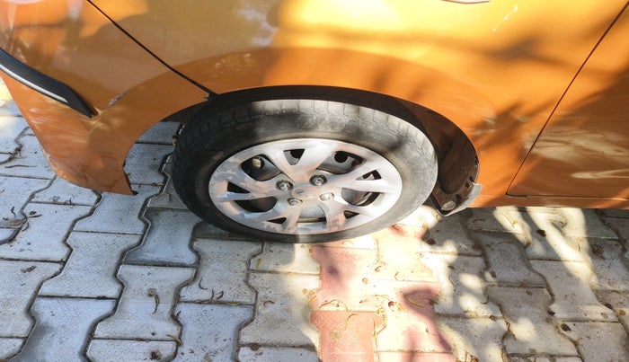 2017 Hyundai Grand i10 SPORTZ 1.2 KAPPA VTVT, Petrol, Manual, 67,908 km, tyre