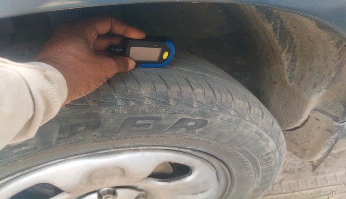 2015 Renault Duster 85 PS RXE DIESEL, Diesel, Manual, 98,553 km, tyre