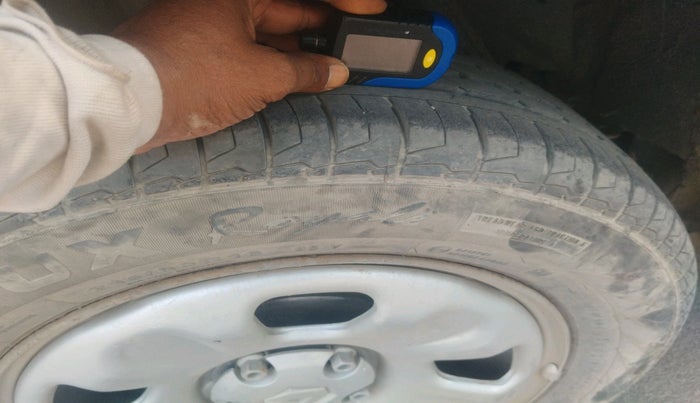 2015 Renault Duster 85 PS RXE DIESEL, Diesel, Manual, 98,553 km, tyre