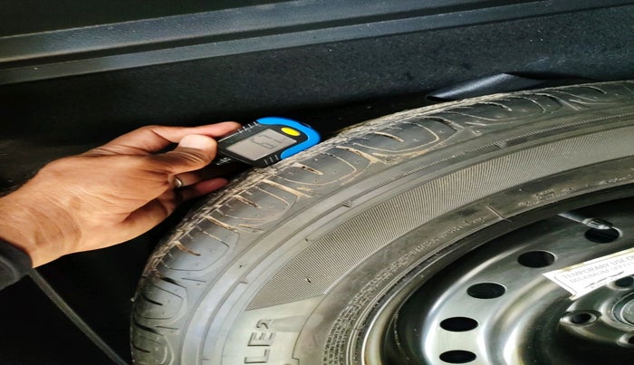 2017 Jeep Compass LONGITUDE (O) 2.0 DIESEL, Diesel, Manual, 58,336 km, tyre