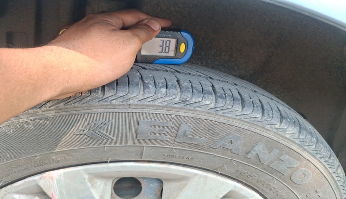 2016 Maruti Swift Dzire VXI, Petrol, Manual, 65,165 km, tyre