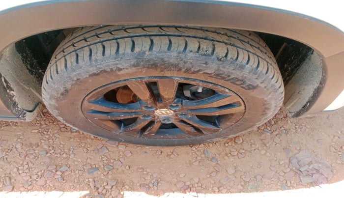 2018 Maruti Vitara Brezza LDI, Diesel, Manual, 1,02,505 km, tyre