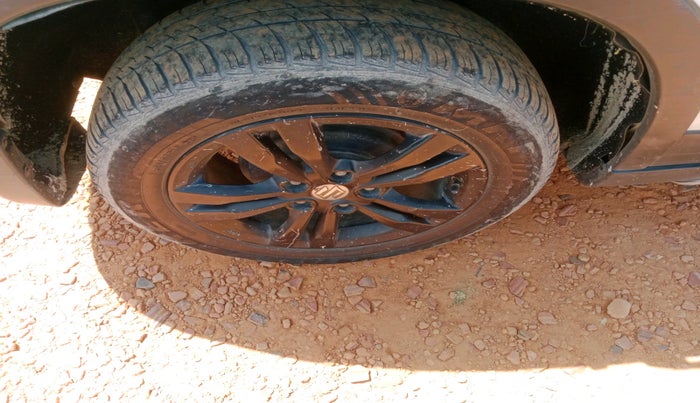 2018 Maruti Vitara Brezza LDI, Diesel, Manual, 1,02,505 km, tyre