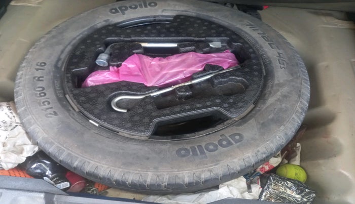 2018 Maruti Vitara Brezza ZDI, Diesel, Manual, 60,519 km, tyre