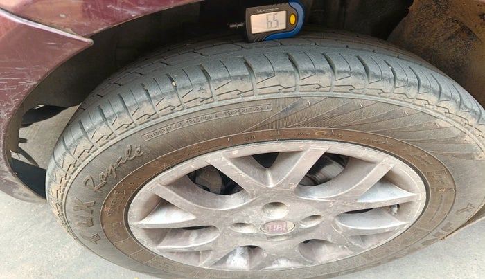 2014 Fiat Punto EVO ACTIVE 1.3 MULTIJET, Diesel, Manual, 1,70,001 km, tyre