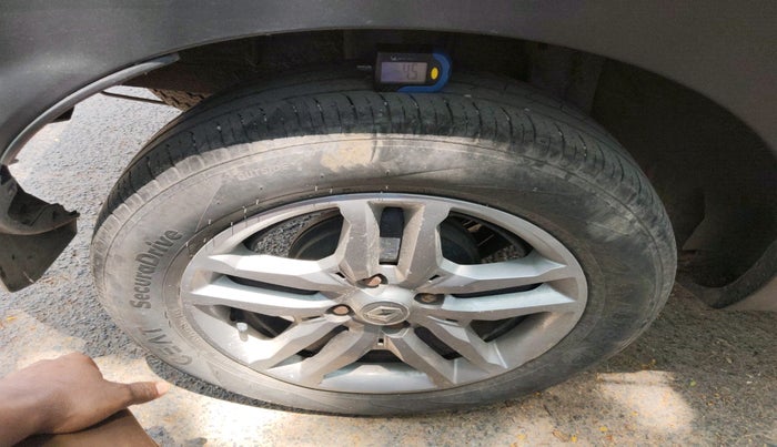 2022 Renault TRIBER RXZ AMT, Petrol, Automatic, 30,801 km, tyre