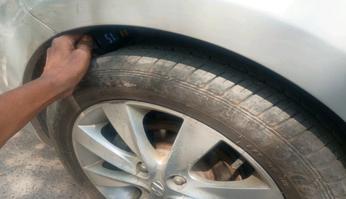 2011 Hyundai Verna FLUIDIC 1.6 VTVT SX OPT, Petrol, Manual, 86,066 km, tyre