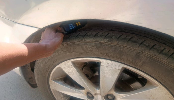 2011 Hyundai Verna FLUIDIC 1.6 VTVT SX OPT, Petrol, Manual, 86,066 km, tyre