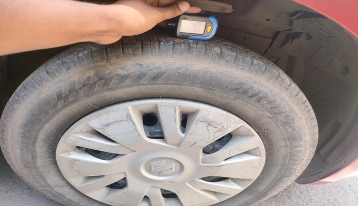 2011 Maruti Swift VXI, Petrol, Manual, 1,16,104 km, tyre