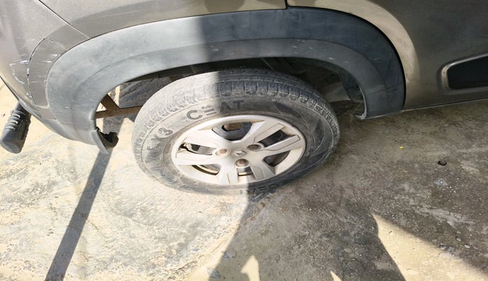 2015 Renault Kwid RXL, Petrol, Manual, 63,588 km, tyre