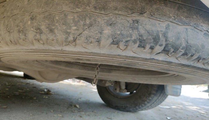 2016 Toyota Fortuner 3.0 4X2 AT, Diesel, Automatic, 2,37,720 km, tyre