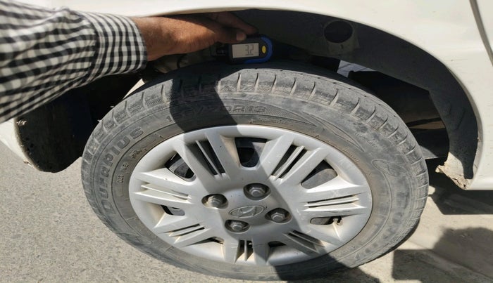 2011 Hyundai Santro Xing GLS, CNG, Manual, 1,01,465 km, tyre