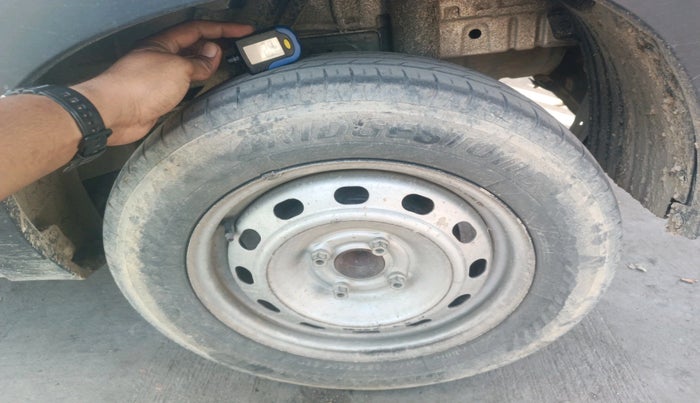 2020 Mahindra KUV 100 NXT K2+ P 6 STR, Petrol, Manual, 99,677 km, tyre