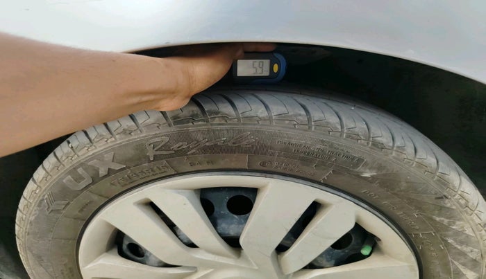 2016 Honda Jazz 1.5L I-DTEC SV, Diesel, Manual, 1,06,901 km, tyre