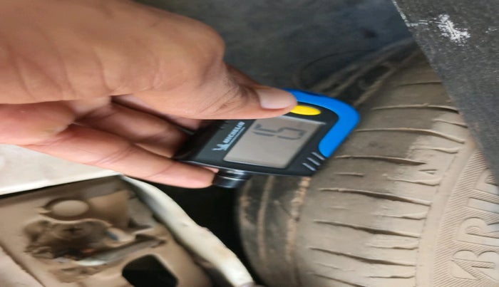 2011 Maruti Alto LXI, CNG, Manual, 80,511 km, tyre