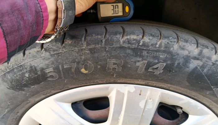 2012 Skoda Rapid AMBITION 1.6 TDI CR MT, Diesel, Manual, 93,238 km, tyre