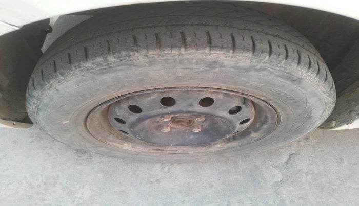 2012 Maruti Swift Dzire VXI, Petrol, Manual, 54,123 km, tyre