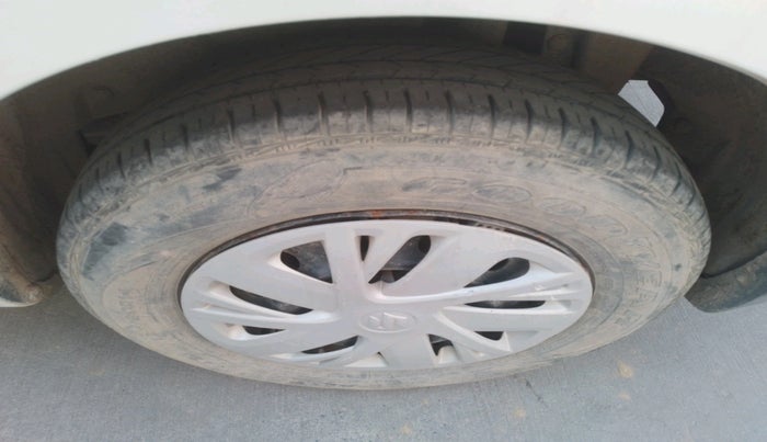 2012 Maruti Swift Dzire VXI, Petrol, Manual, 54,123 km, tyre