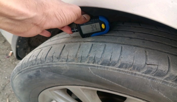 2016 Hyundai New Elantra 1.8 S VTVT, Petrol, Manual, 65,589 km, tyre